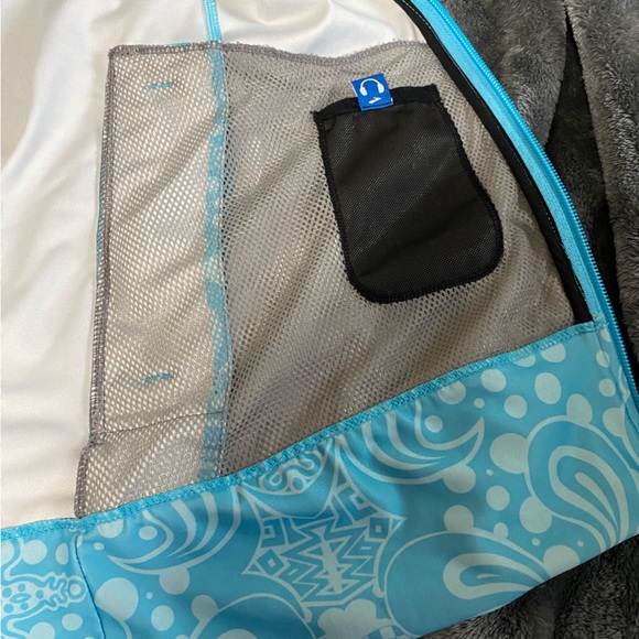 Brooks jogging jacket full zip size large - Picture 4 of 4